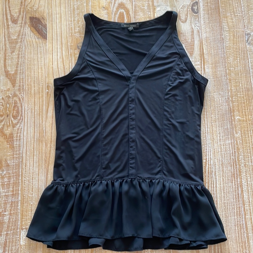V-neck peplum tank